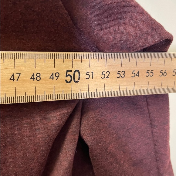 Vuori Long Sleeve Athletic Top - Maroon - L - Picture 9 of 10